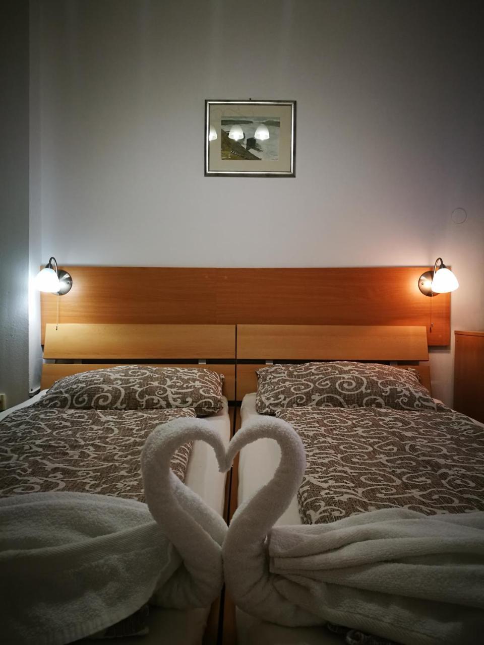 Rooms Aracic 斯拉沃尼亚布罗德 外观 照片